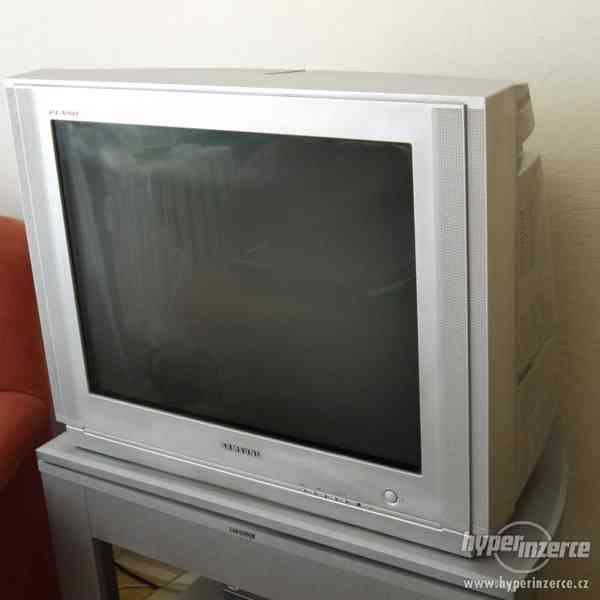 TV SAMSUNG PLANO, 70cm + SET TOP BOX Strong SRT 5006 - foto 3