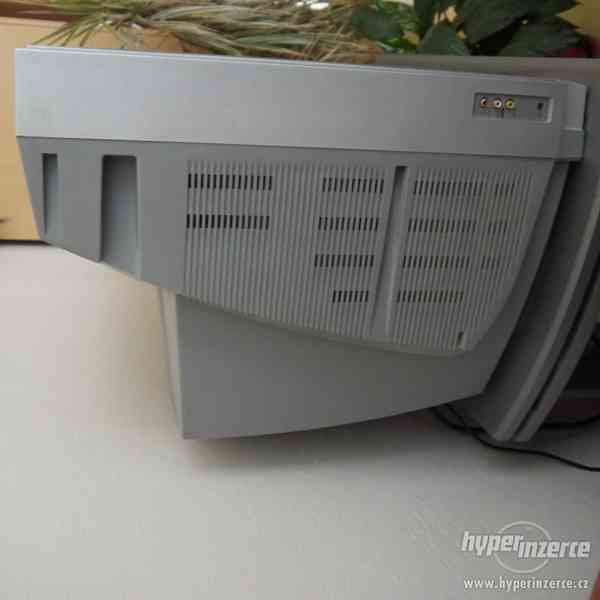 TV SAMSUNG PLANO, 70cm + SET TOP BOX Strong SRT 5006 - foto 4