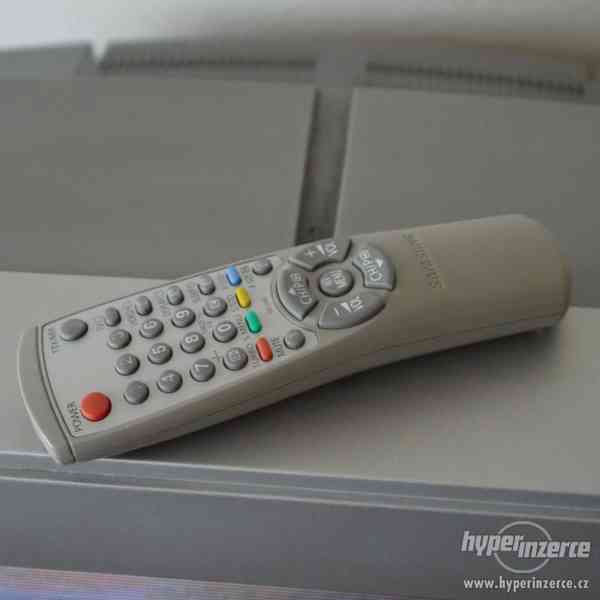 TV SAMSUNG PLANO, 70cm + SET TOP BOX Strong SRT 5006 - foto 6