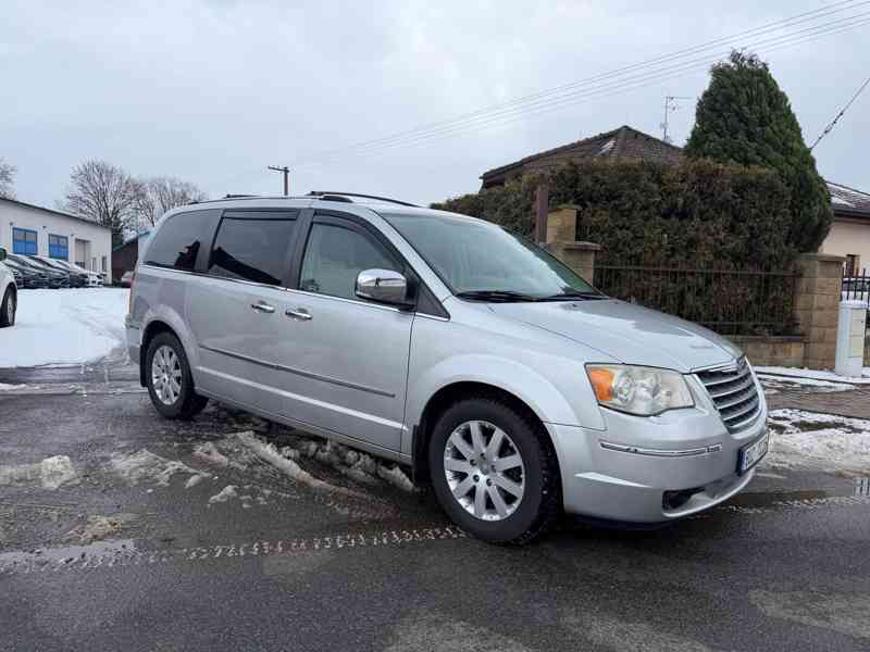 Chrysler Grand Voyager 2,8 CRDi RT DVD Limited 2011 - foto 1