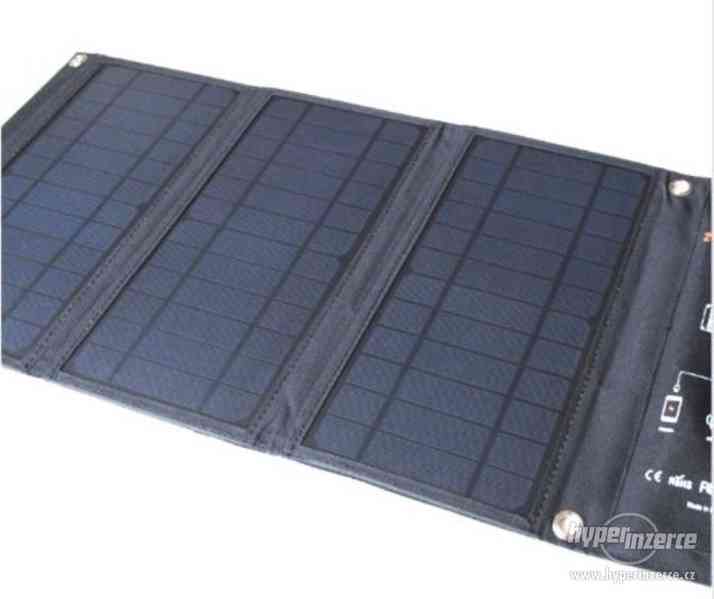Solární outdoorová duální nabíječka 21W (nová) - foto 3