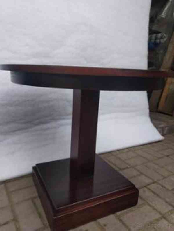 Kulatý stolek v topstavu. - foto 4