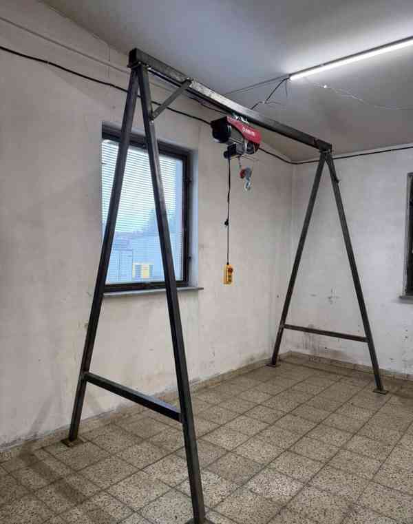 Portál s elektrickou kočkou - foto 2