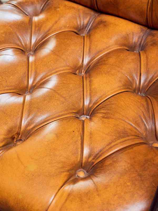 Kožené křeslo k psacímu stolu Chesterfield - foto 4