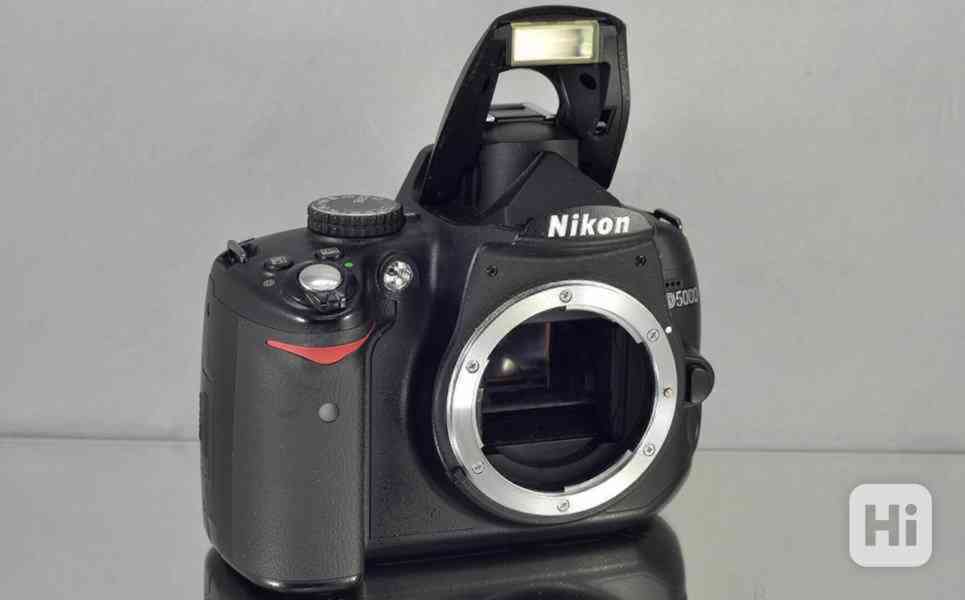 Nikon D5000 **DSLR 12.3MPix CMOS*HDV 1280x720 31700 exp - foto 4