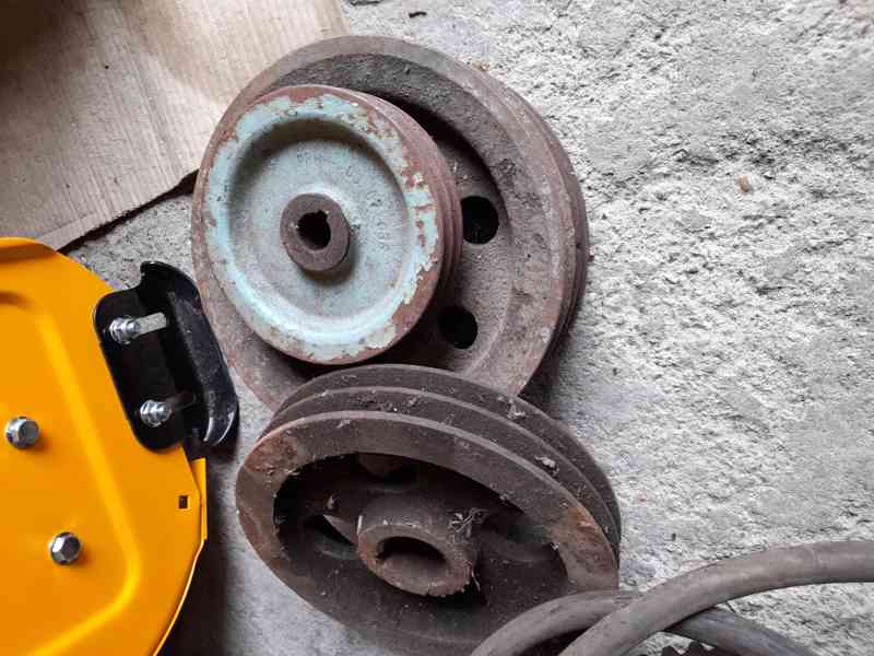 Elektromotor s převodovkou - foto 3