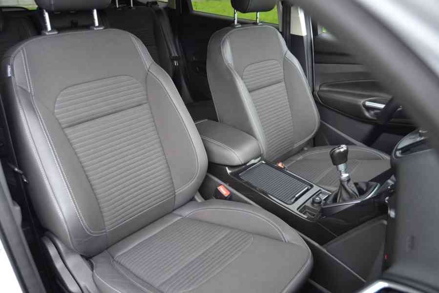 Ford Kuga 2.0 TDCI 110kW Titanium 4x4 - foto 15