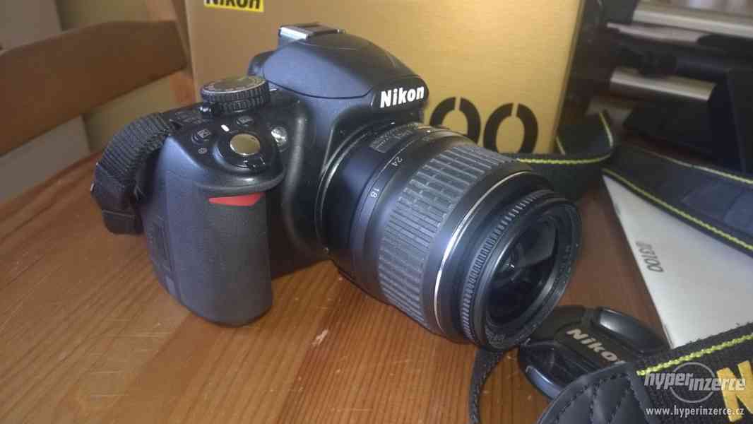 Zrcadlovka Nikon D3100 + brašna + stativ - foto 2