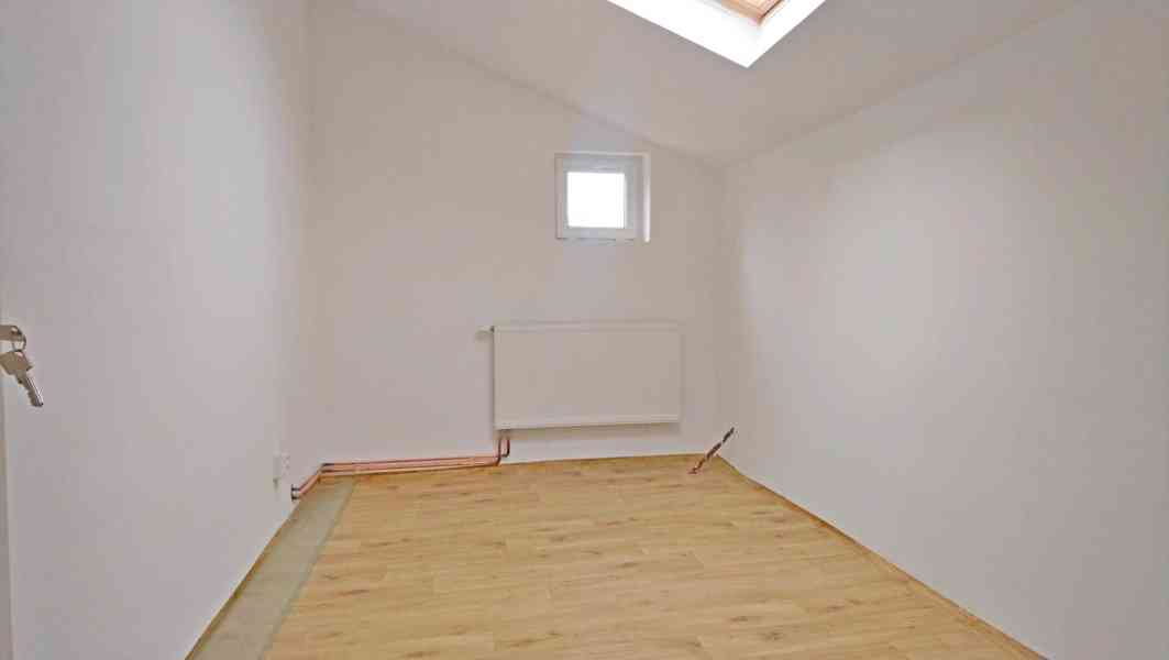 Pronájem části domu 8+2, 170m2 (Doubí - ul. Hodkovická)  - foto 7