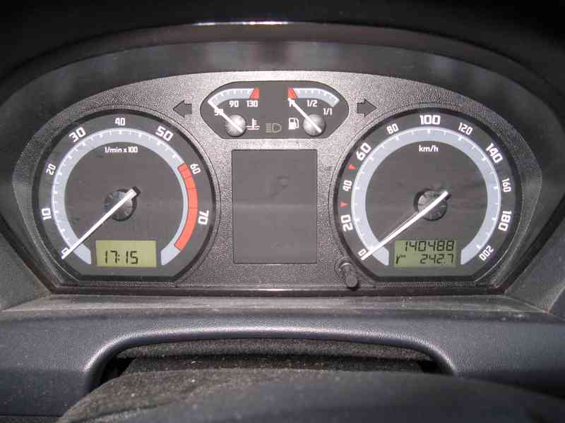 Škoda Fabia I Combi 2005 1,2 HTP 12v 141000 km - foto 14