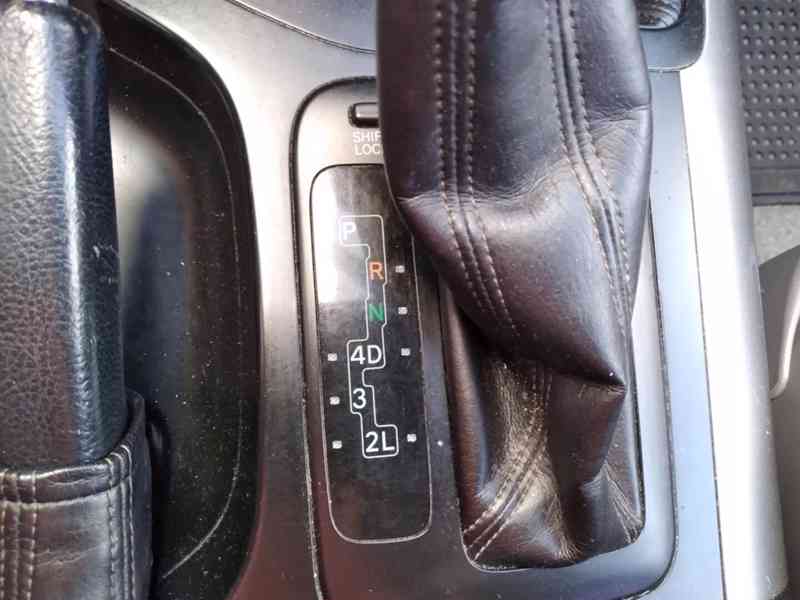 TOYOTA LAND CRUISER 120 D-4D AT,ČR,KŮŽE,120kW - foto 21