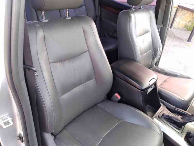 TOYOTA LAND CRUISER 120 D-4D AT,ČR,KŮŽE,120kW - foto 13