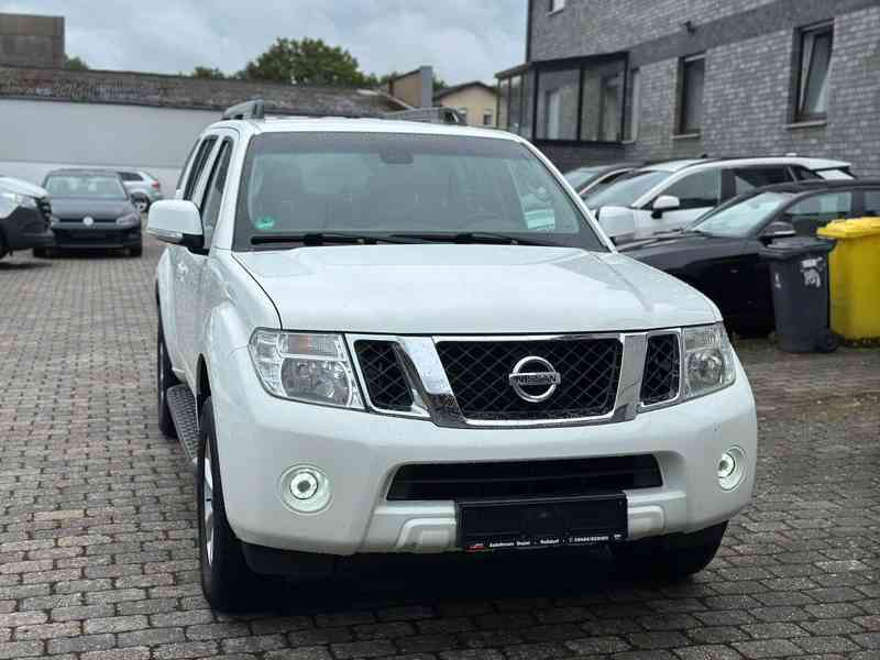 Nissan Pathfinder 2,5dCi SE 4x4 Aut. 140kw - foto 23