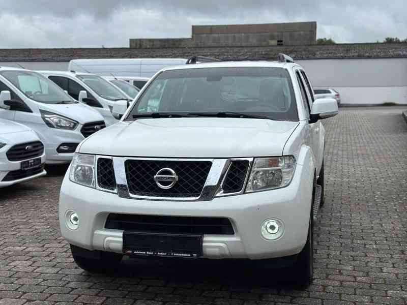 Nissan Pathfinder 2,5dCi SE 4x4 Aut. 140kw - foto 8