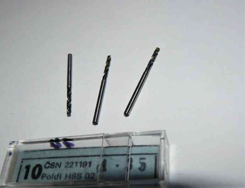 Mikrovrták 1,35 mm se zesílenou válcovou stopkou, ČSN 221191