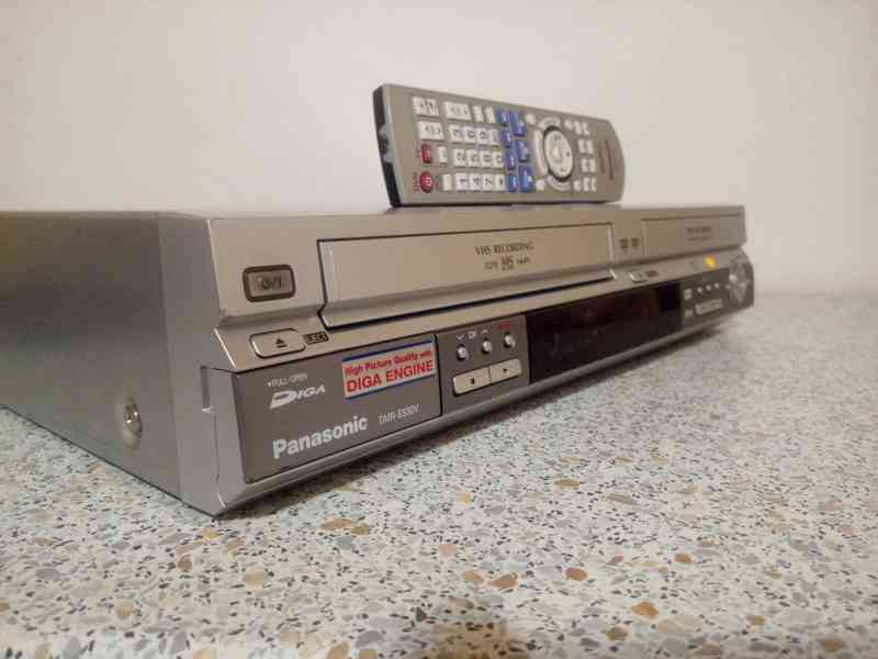 VHS-DVD rekordér Panasonic DMR-ES30 - foto 4