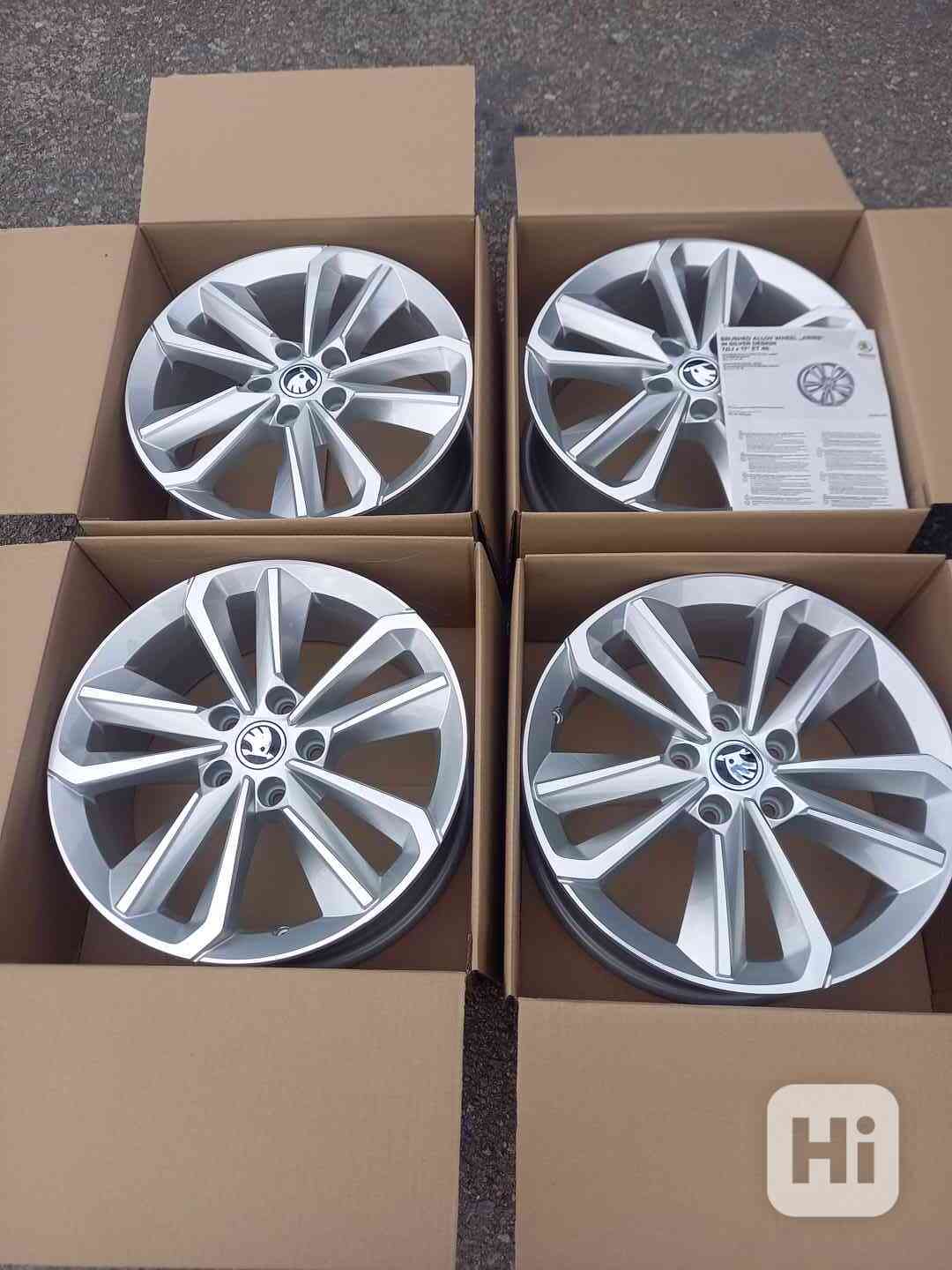 Škoda Octavia IV(RS) - 17 NOVÉ orig.alu disky 6.5Jx17,5x112 - foto 1