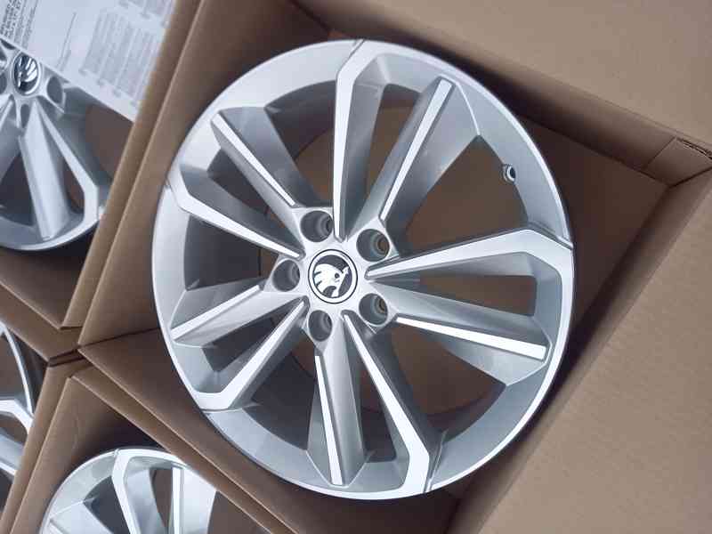 Škoda Octavia IV(RS) - 17 NOVÉ orig.alu disky 6.5Jx17,5x112 - foto 6