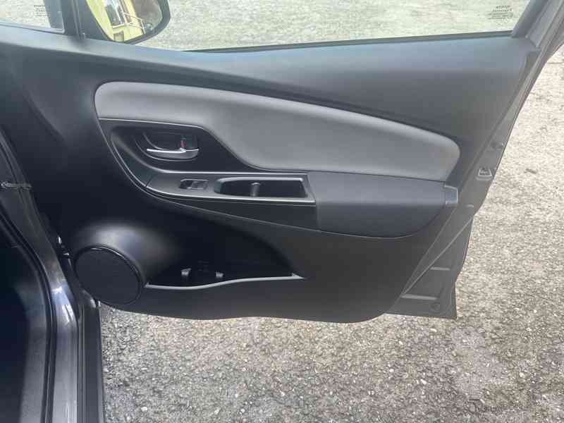 Toyota Yaris 1.5 Hybrid 74kW/Navi/Kamera  - foto 19