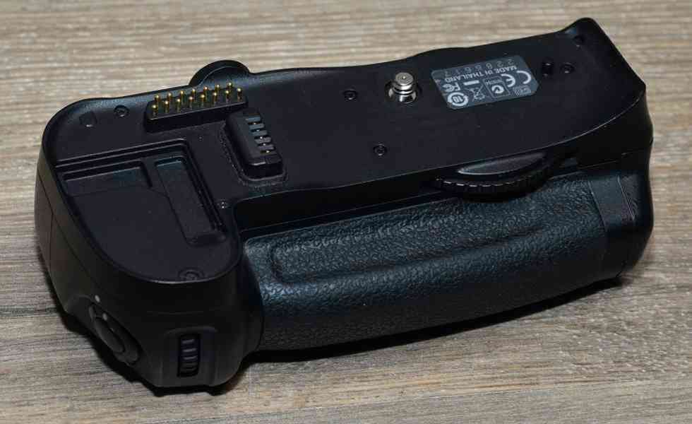 Nikon MB-D10+battery EL4a grip pro Nikon D300,D700 - foto 9