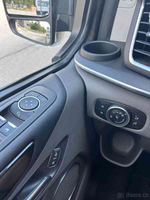 Ford Tourneo Custom 2,0   Titanium, seda metaliza Magnet - foto 5