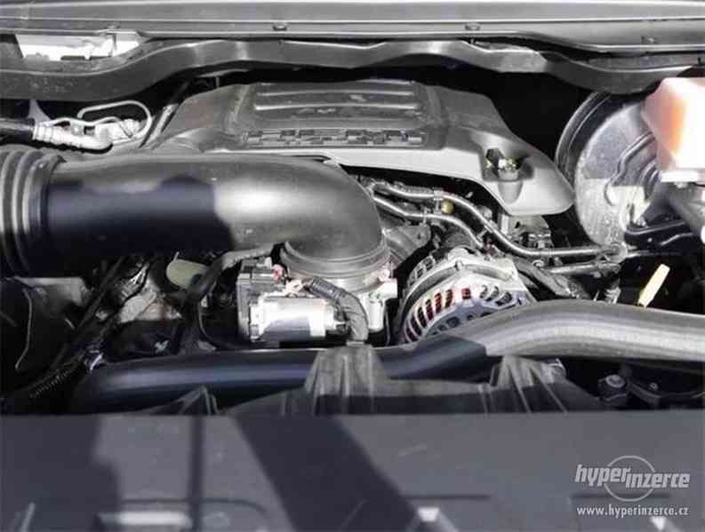 Dodge RAM 1500 Longhorn 5,7l hybrid - foto 23