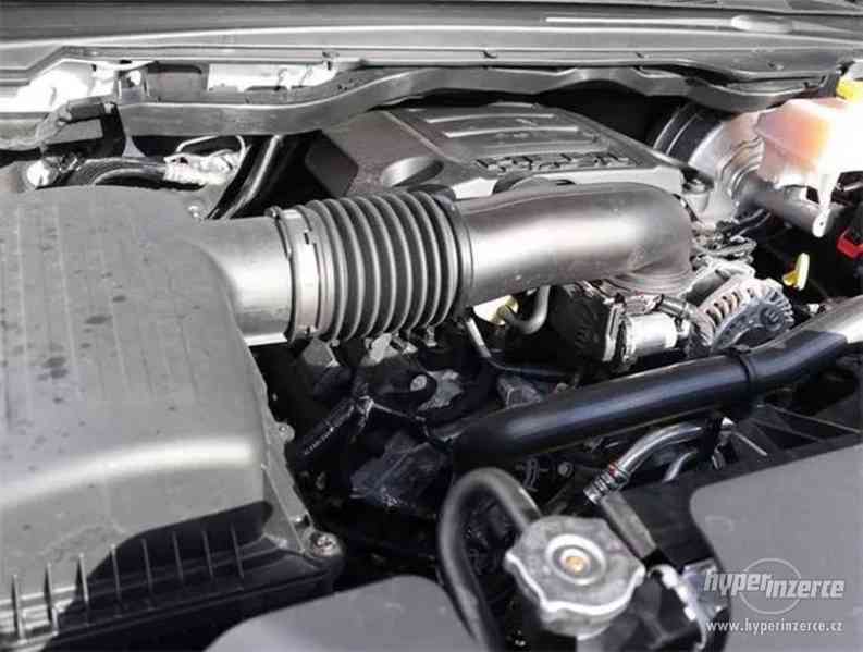 Dodge RAM 1500 Longhorn 5,7l hybrid - foto 26