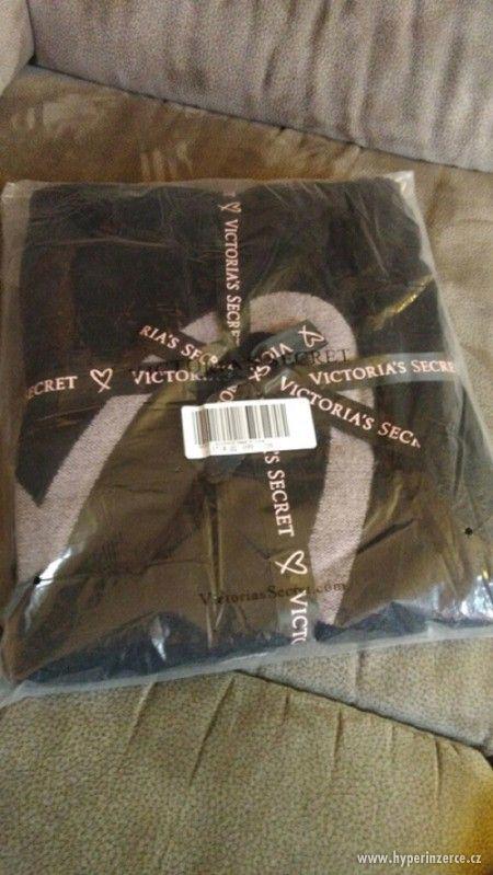 Nová černá deka - Victoria´s Secret - foto 2