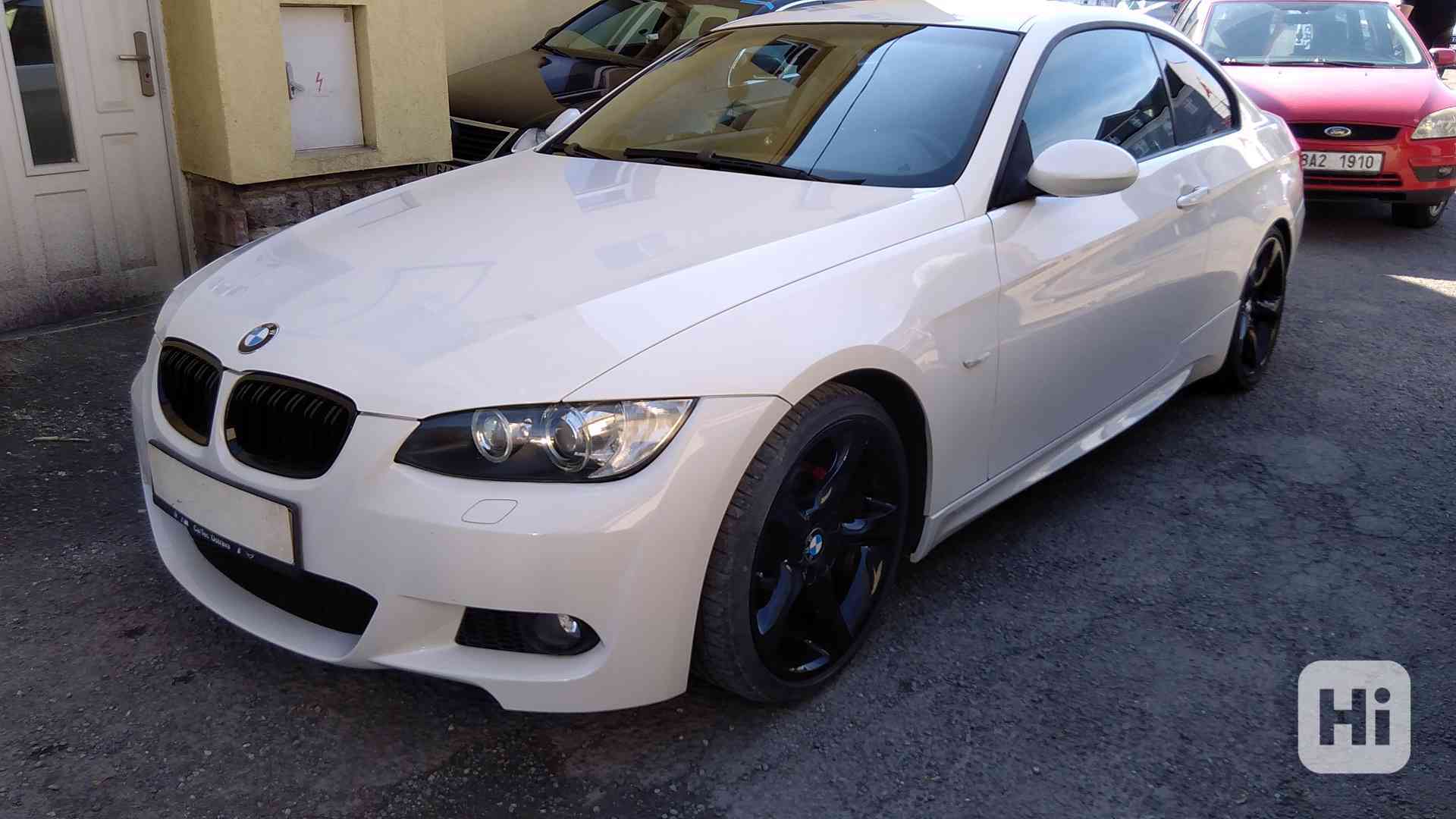 BMW 320i Coupé - foto 1