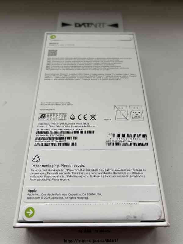 Apple iPhone 17 256GB bílý - foto 2
