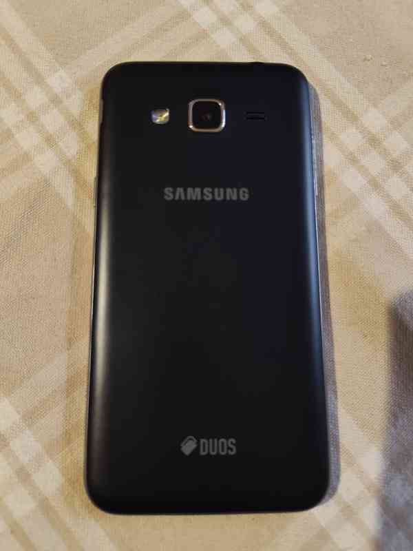 Mobilní telefon Samsung Galaxy J3 - foto 4