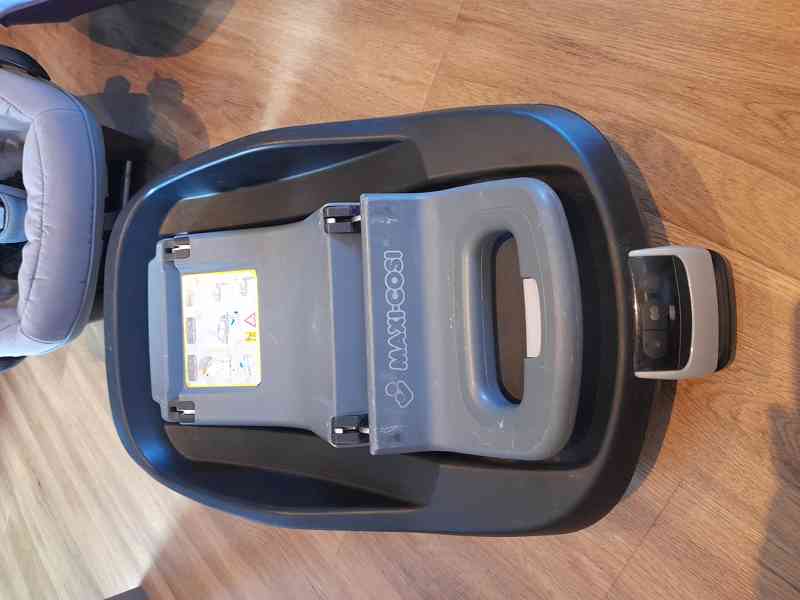 Maxi Cosi Pebble (0-13kg), Pearl (9-18kg), isofix - foto 10