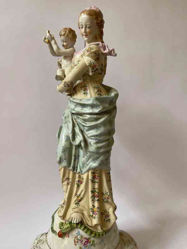 Madona s dítětem - porcelánová socha - foto 6