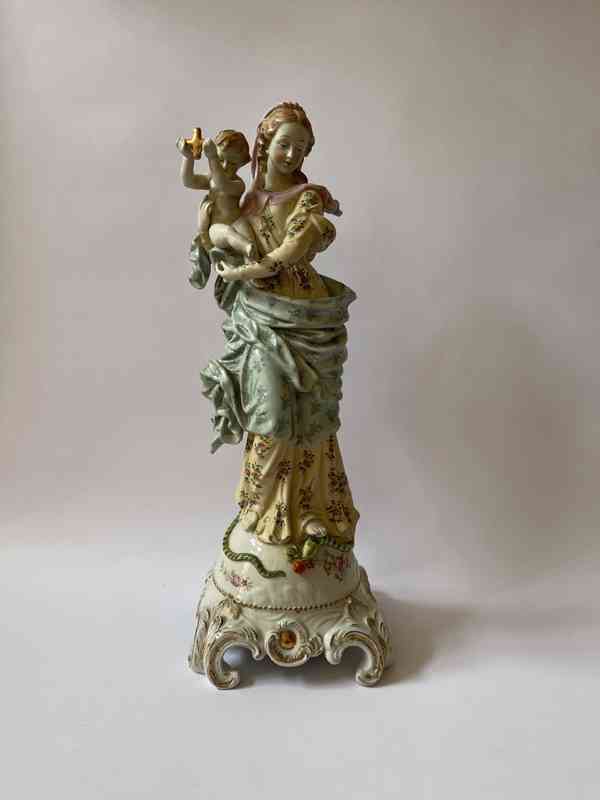 Madona s dítětem - porcelánová socha