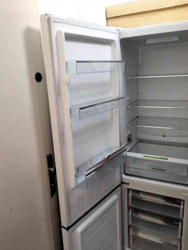 Kombinovaná chladnička s mrazničkou  - foto 3