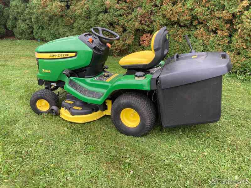 Zahradní traktor John Deere X 300 R - foto 4