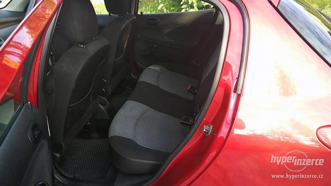 Peugeot 206 1.4i 55kW - foto 7