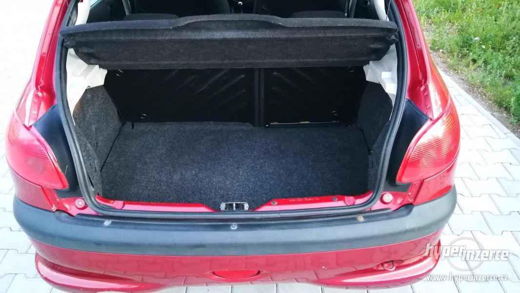 Peugeot 206 1.4i 55kW - foto 9