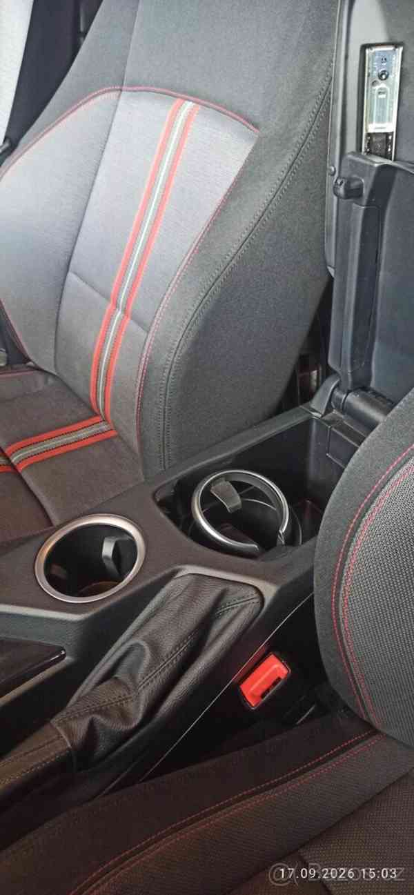 BMW X1 2,0 - foto 10