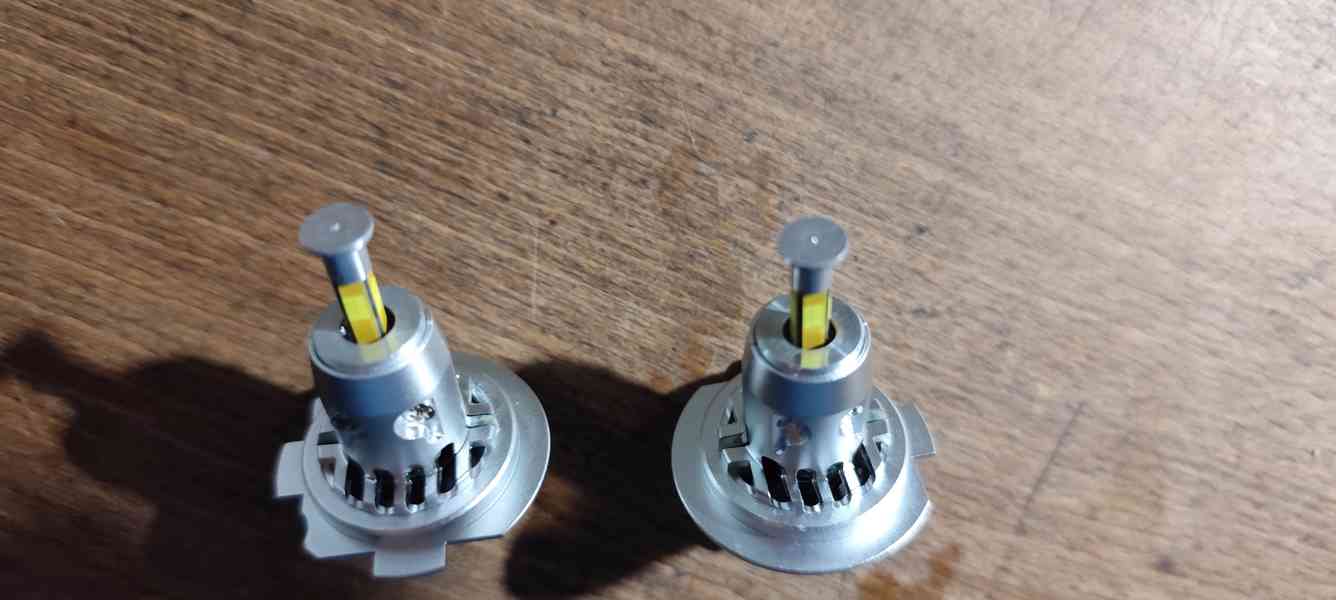 H7 LED žárovka 360° - foto 3