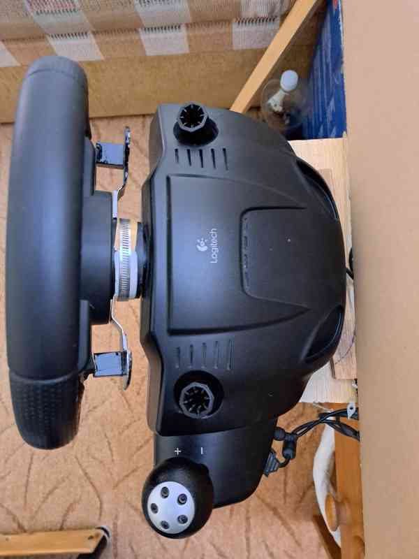 Volant Logitech driving force gt  - foto 3