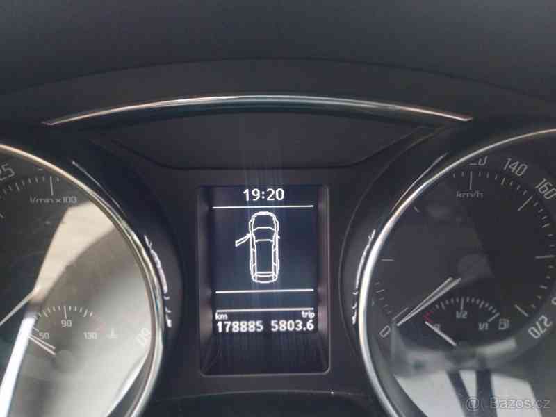 Škoda Superb 2,0 103 KW navi ,Xenon, tažné - foto 12
