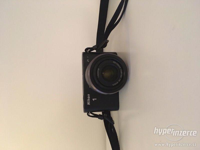Rychlí a kompaktní Nikon 1 J1 - foto 2