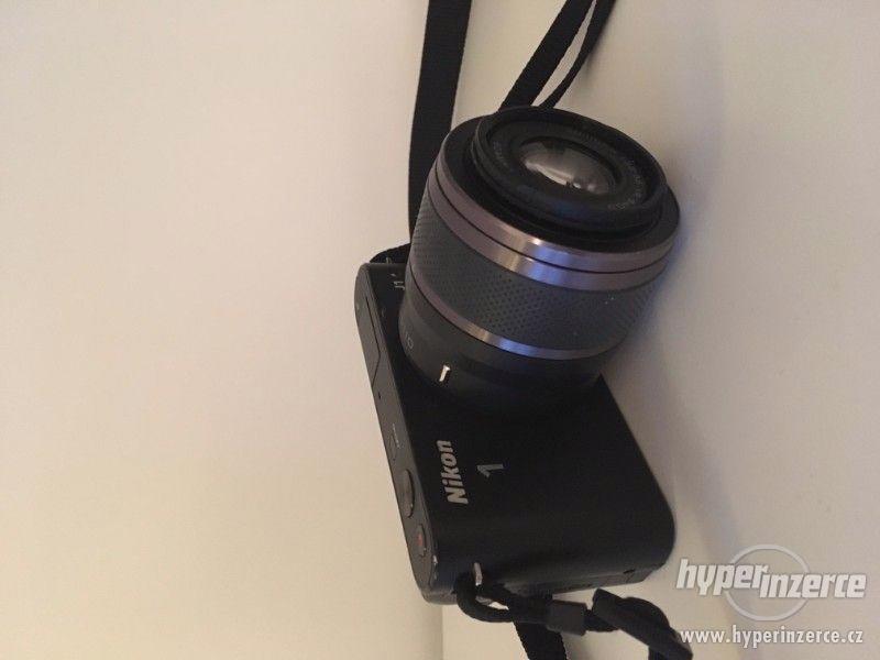 Rychlí a kompaktní Nikon 1 J1 - foto 7