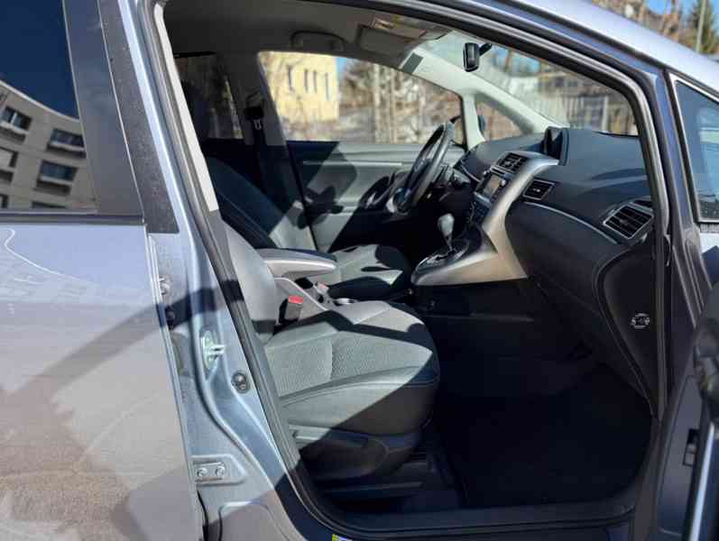 Toyota Verso Executive 1.8i Aut. benzín 108kw - foto 13