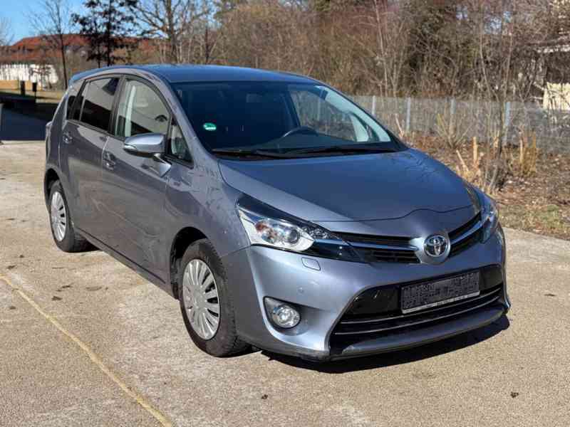 Toyota Verso Executive 1.8i Aut. benzín 108kw - foto 4
