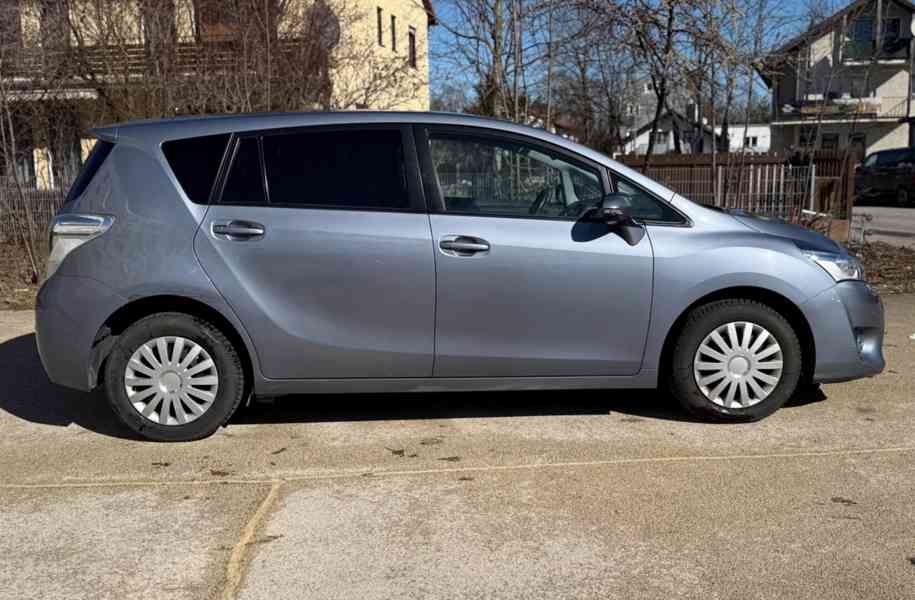 Toyota Verso Executive 1.8i Aut. benzín 108kw - foto 6