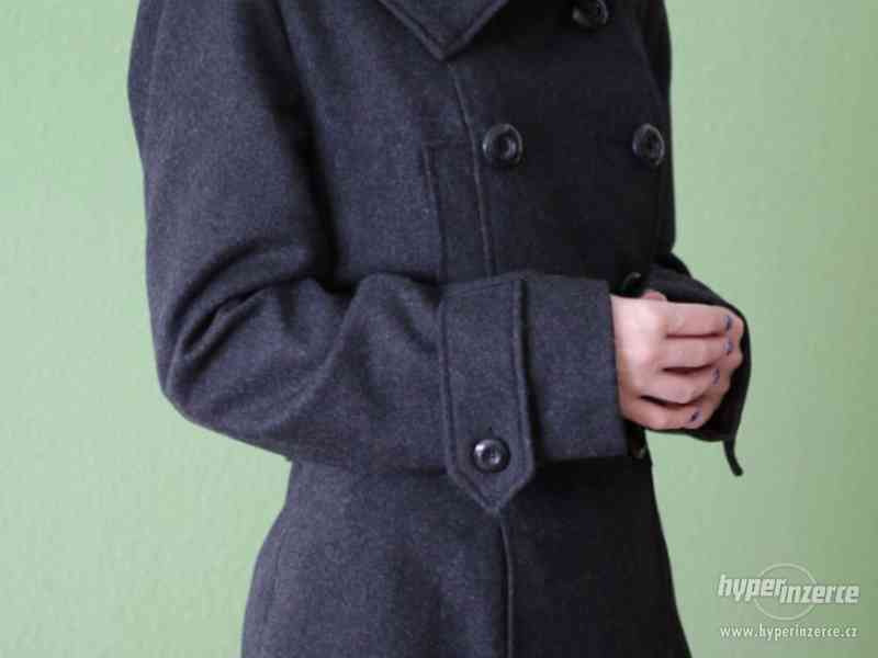 Antracitový krátký kabát New Look - nenošený, vel 42 - foto 2