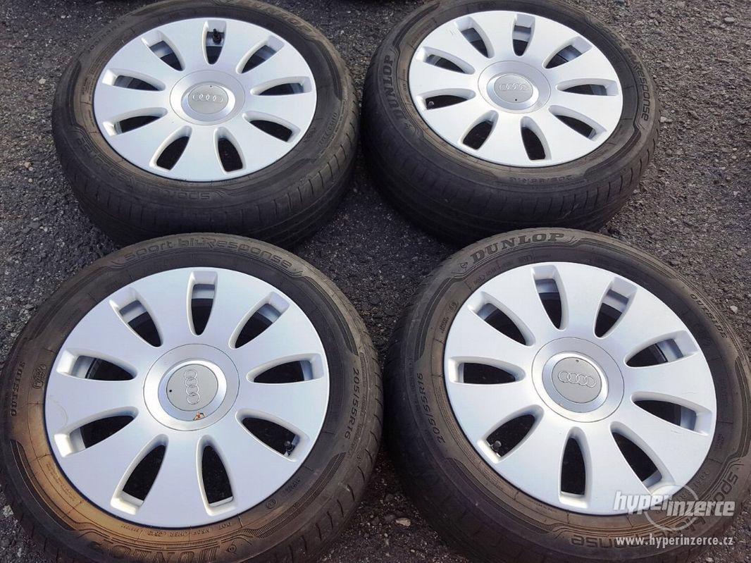 Orig. alu Audi A4, A6 5x112, ET42 Dunlop 205/55R16, 5mm - foto 1