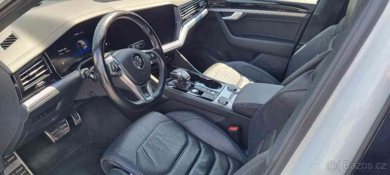 Volkswagen Touareg 3,0 TDI R-Line - foto 9